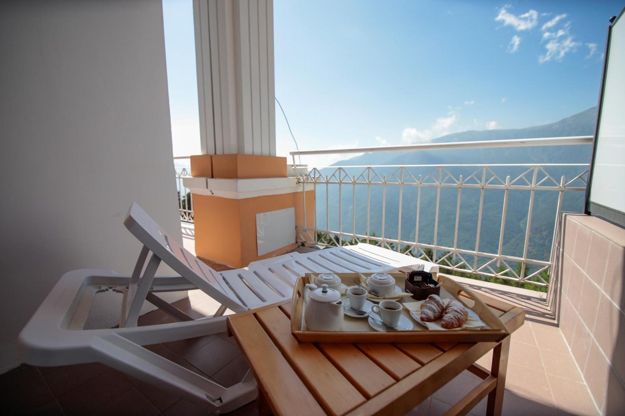 Pracatinat Hotel & Restaurant Fenestrelle Dış mekan fotoğraf